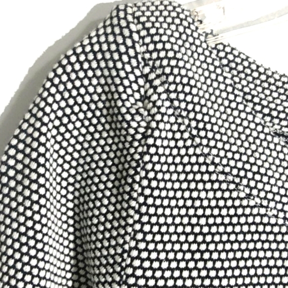 ANN TAYLOR NWT BLACK AND WHITE TOP SIZE XXS - Picture 3 of 11